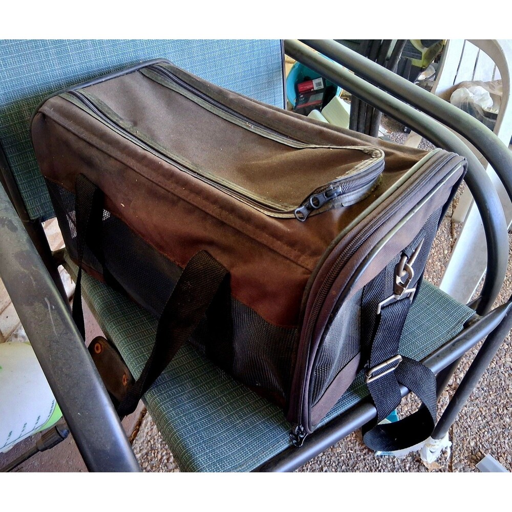 Amazon Basics Pet Carrier Duffle Bag Tote
